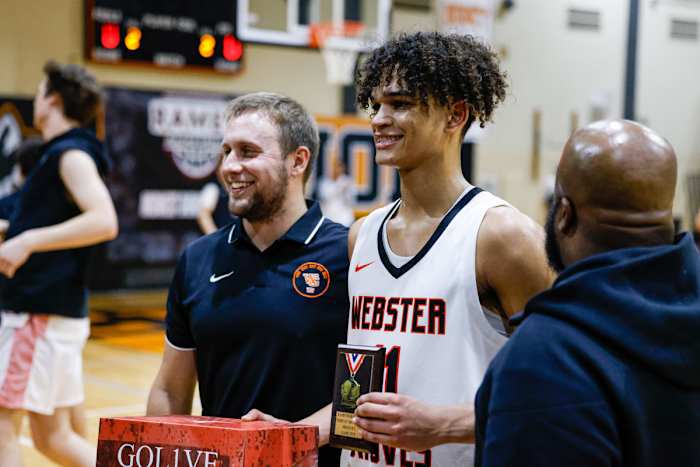 Webster Groves Missouri Mount Carmel Illinois boys basketball December 16 2023 Nate Latsch 25038